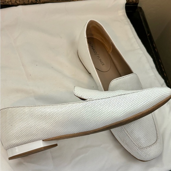 Donald J Pliner Cream/White Leather Loafers - Picture 3 of 5